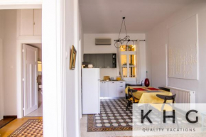 Eleni's super central apartments! 5 minutes walking from everything!